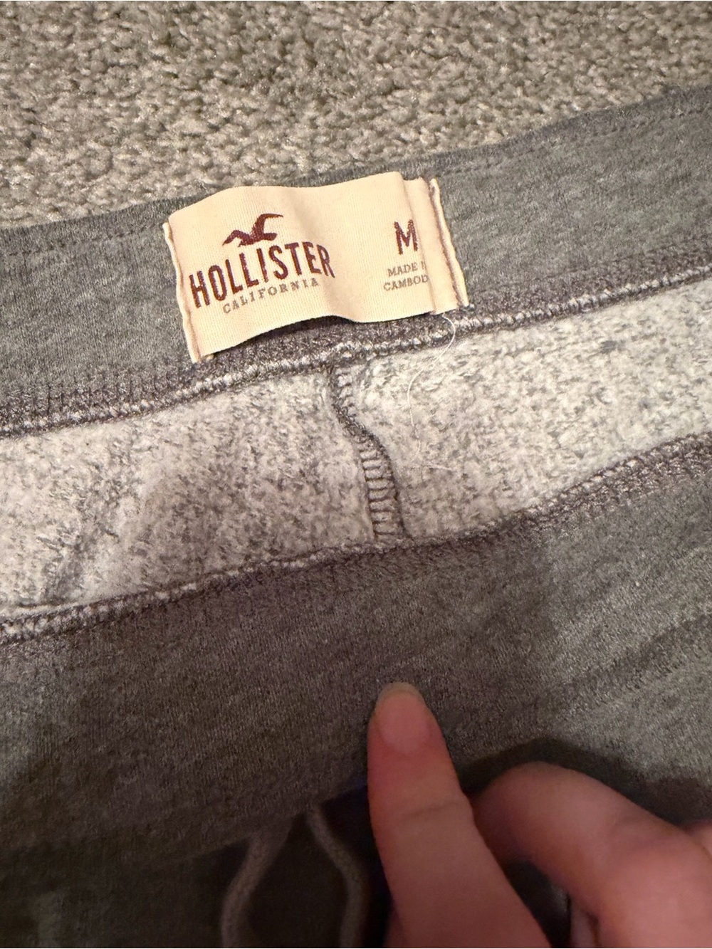 Y2K mid-rise Gray Hollister Co. sweatpants with pink logo, size medium M - Picture 3 of 4